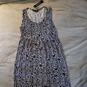 WOMEN'S SPENSE DRESS New With Tags Petite S Small Black White Flower Pattern